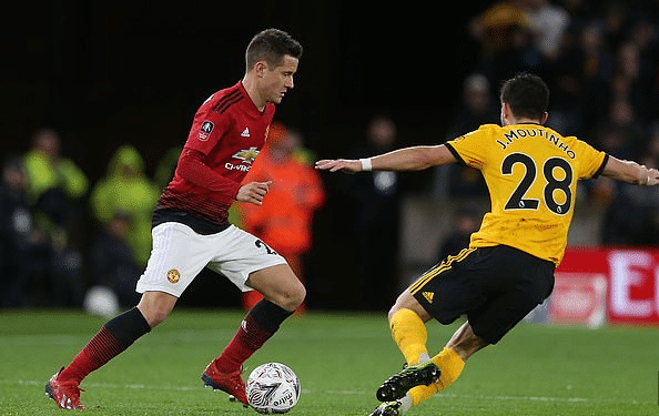 科莫准备向 科莫准备向